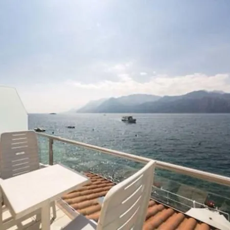 Vega 3* Malcesine