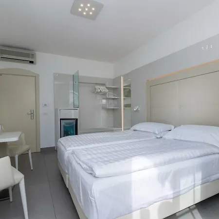 Vega Hotel 3*