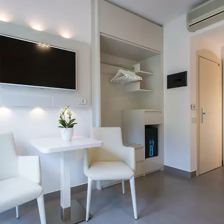 Vega Hotel 3*