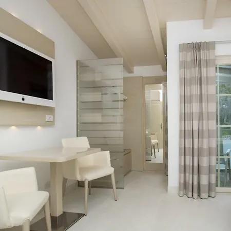 Vega 3* Malcesine