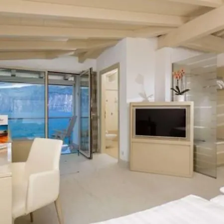 Vega Otel Malcesine