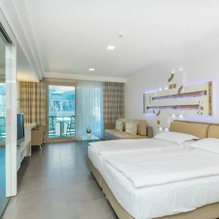 Vega Otel 3*