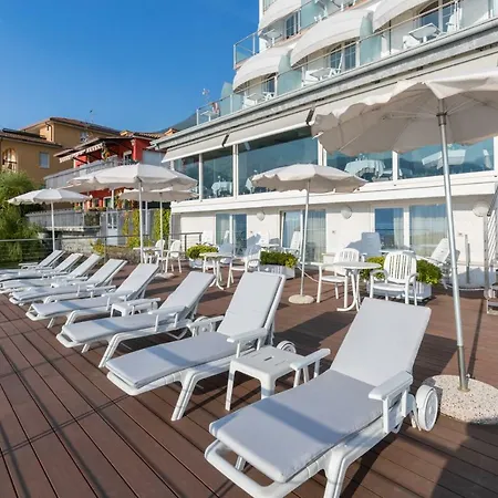 Vega Otel 3*